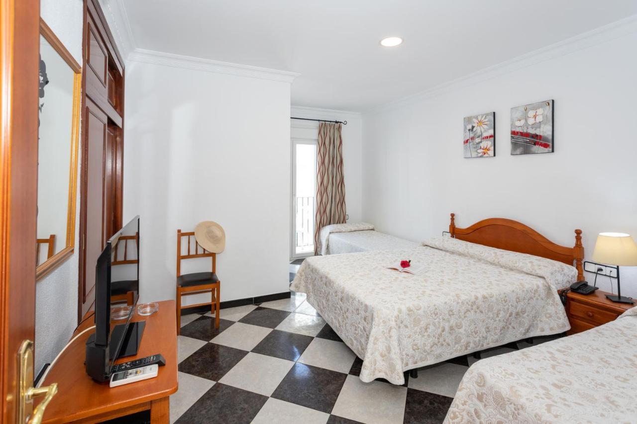 Hotel Oasis Conil De La Frontera Esterno foto