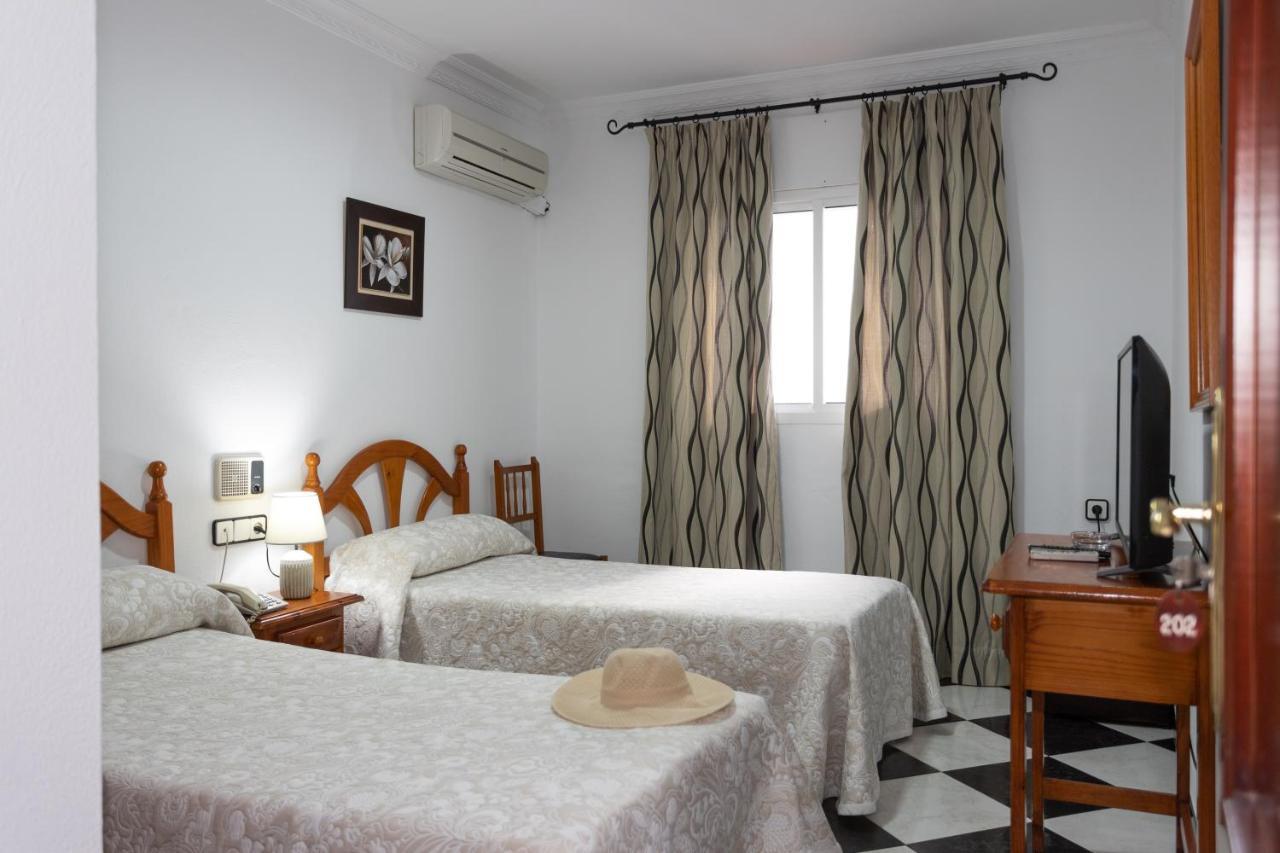 Hotel Oasis Conil De La Frontera Esterno foto