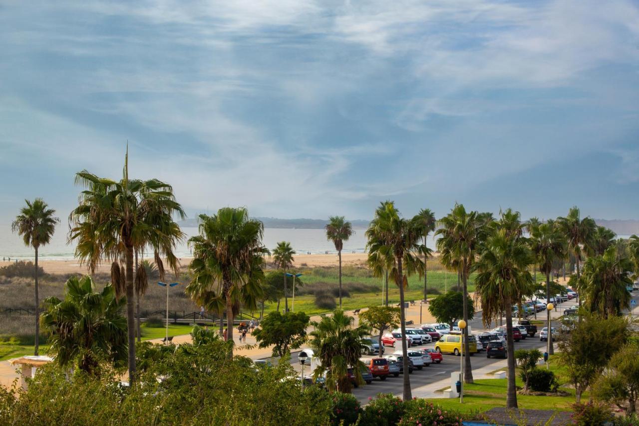 Hotel Oasis Conil De La Frontera Esterno foto