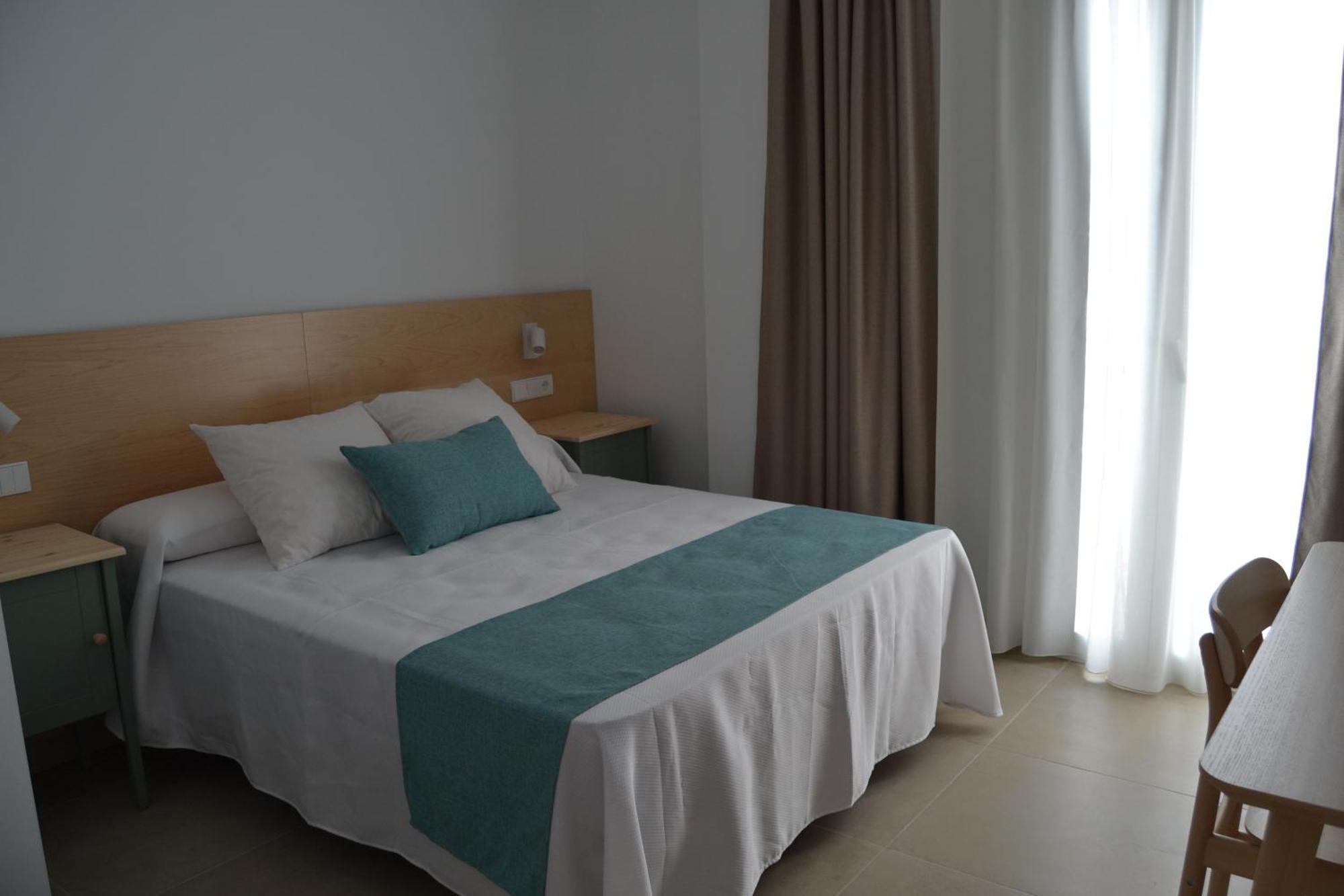 Hotel Oasis Conil De La Frontera Esterno foto