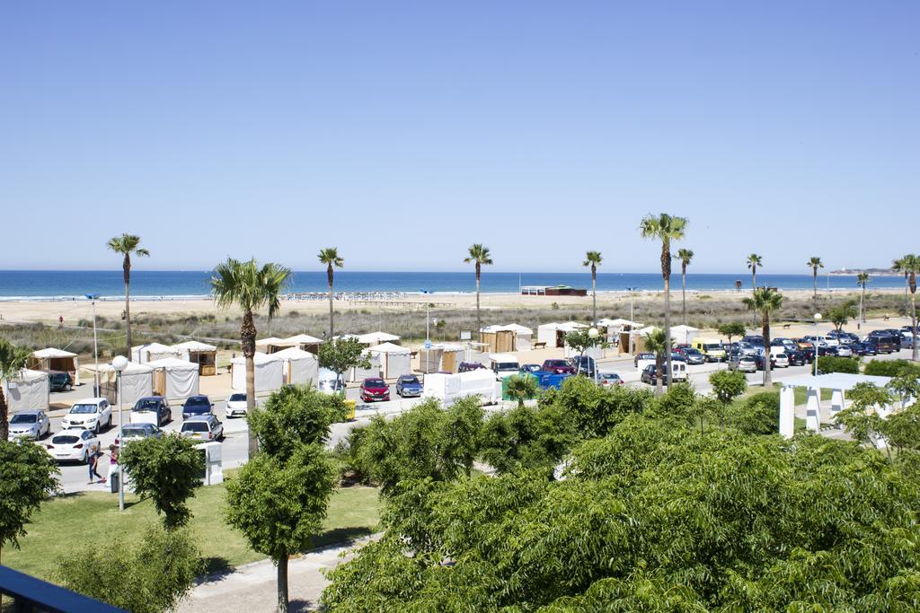 Hotel Oasis Conil De La Frontera Esterno foto