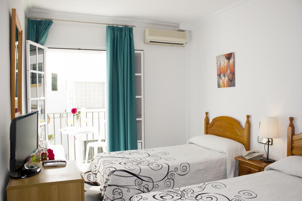 Hotel Oasis Conil De La Frontera Esterno foto