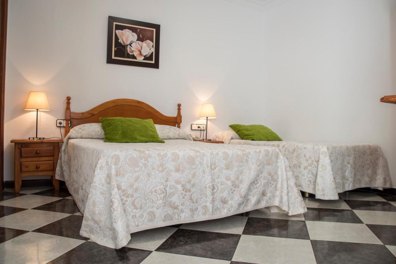 Hotel Oasis Conil De La Frontera Esterno foto