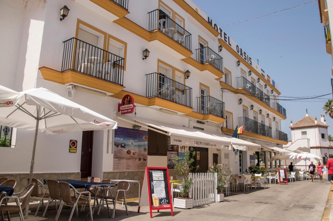 Hotel Oasis Conil De La Frontera Esterno foto